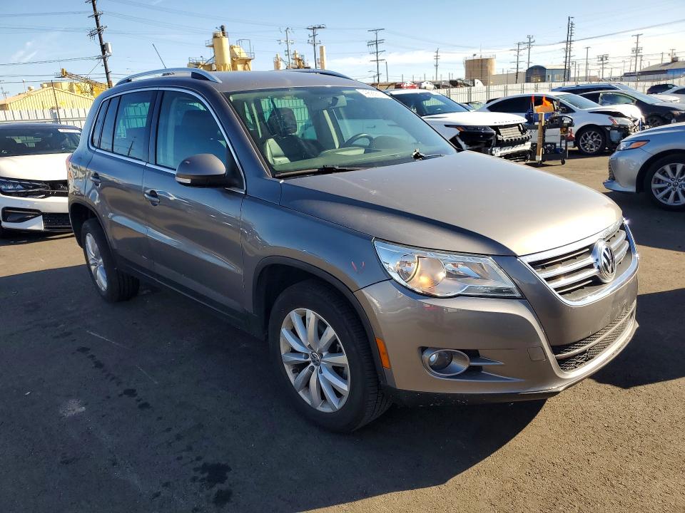 Продаж на аукціоні авто 2011 Volkswagen Tiguan, vin: WVGAV7AX2BW504233, номер лоту: 49685616