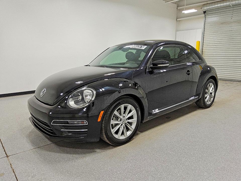 48653876 :رقم المزاد ، 3VWJ17AT0HM612496 vin ، 2017 Volkswagen Beetle مزاد بيع