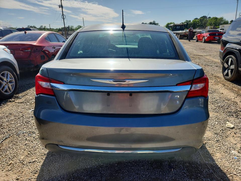 50398426 :رقم المزاد ، 1C3CCBBB1DN600019 vin ، 2013 Chrysler 200 مزاد بيع