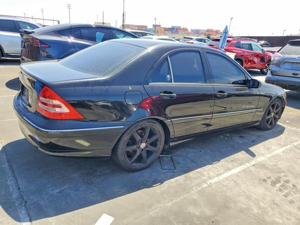 2004 Mercedes-benz C მანქანა იყიდება აუქციონზე, vin: WDBRF40J74F484482, აუქციონის ნომერი: 50557646