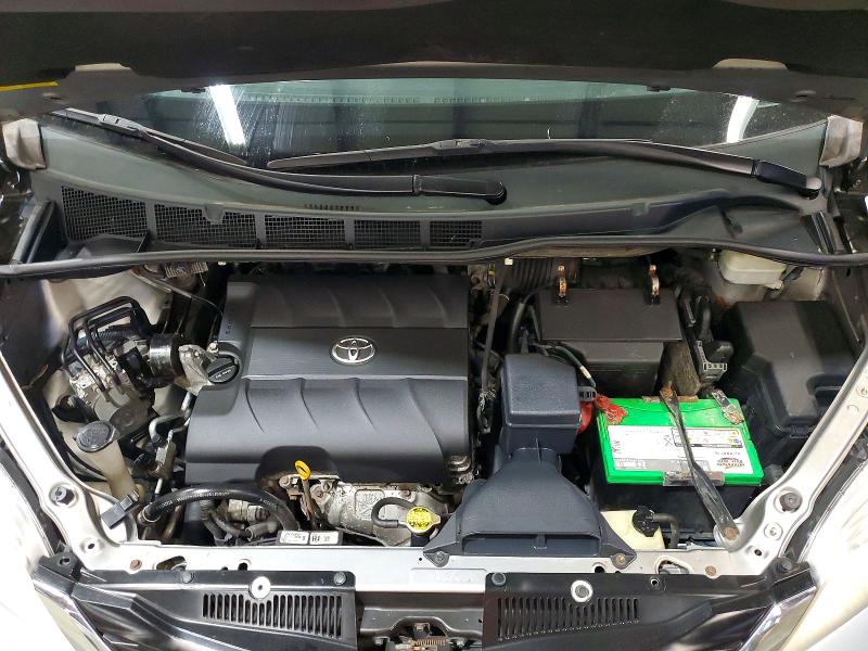 2011 Toyota Sienna მანქანა იყიდება აუქციონზე, vin: 5TDKK3DC2BS156713, აუქციონის ნომერი: 48600276