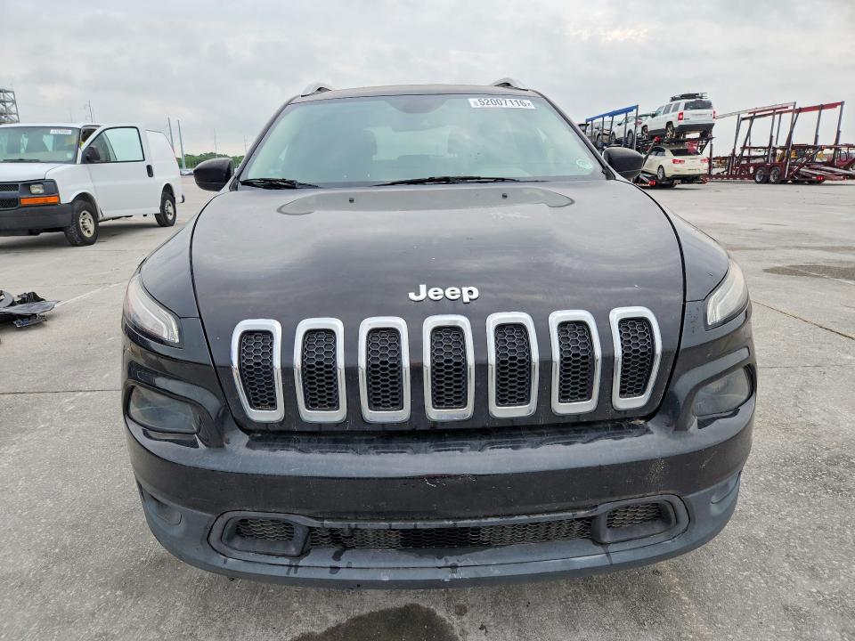 52007116 :رقم المزاد ، 1C4PJLCB4HW574068 vin ، 2017 Jeep Cherokee مزاد بيع