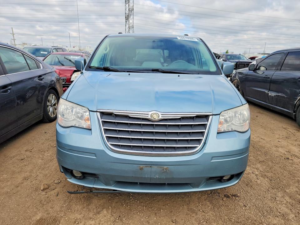 50670986 :رقم المزاد ، 2A4RR5DX6AR253939 vin ، 2010 Chrysler Town & Country مزاد بيع