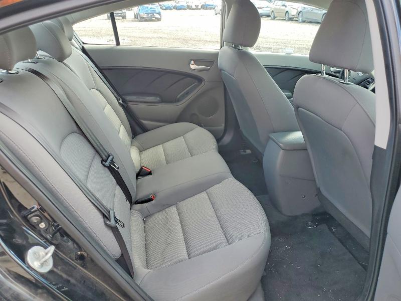 49404376 :رقم المزاد ، 3KPFK4A71HE053638 vin ، 2017 Kia Forte مزاد بيع