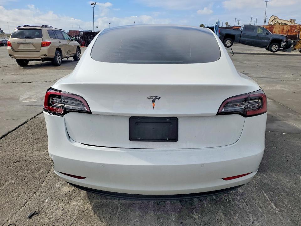 50805476 :رقم المزاد ، 5YJ3E1EA0MF053617 vin ، 2021 Tesla Model 3 مزاد بيع