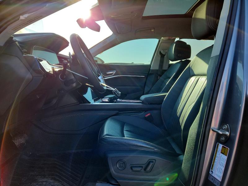 Aukcja sprzedaży 2021 Audi E-tron, vin: WA1LAAGEXMB010704, numer aukcji: 49129056