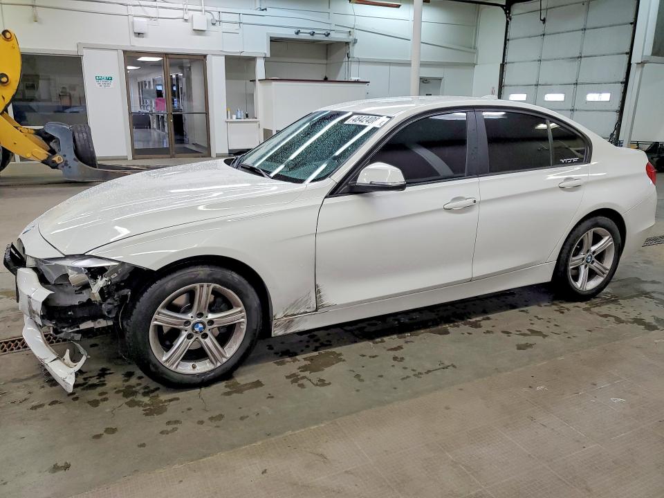 2015 Bmw 328 მანქანა იყიდება აუქციონზე, vin: WBA3C1C54FK120928, აუქციონის ნომერი: 48424086