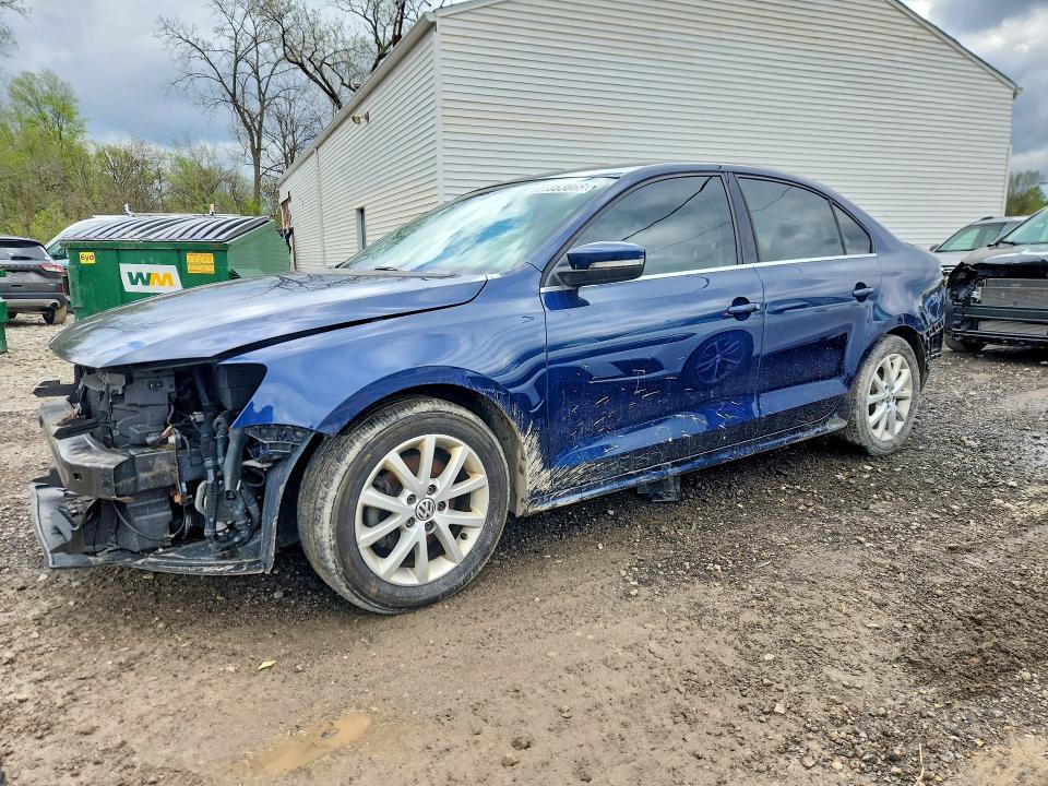 51963866 :رقم المزاد ، 3VWB17AJ7EM417090 vin ، 2014 Volkswagen Jetta مزاد بيع
