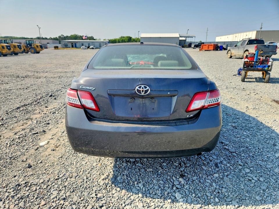 50935726 :رقم المزاد ، 4T1BF3EKXAU098964 vin ، 2010 Toyota Camry مزاد بيع