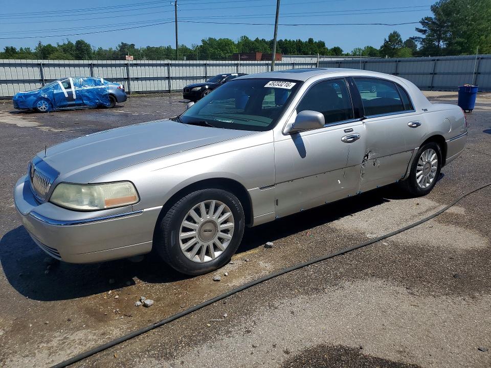 Aukcja sprzedaży 2005 Lincoln Town Car, vin: 1LNHM82W85Y611700, numer aukcji: 49393216