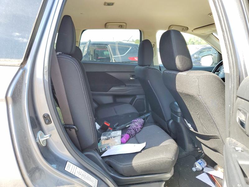 Продаж на аукціоні авто 2018 Mitsubishi Outlander, vin: JA4AD3A39JJ003911, номер лоту: 49001056