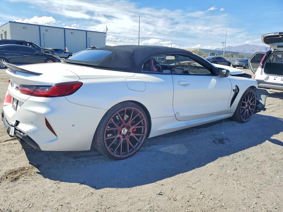 49649696 :رقم المزاد ، WBSDZ0C01NCH58191 vin ، 2022 Bmw M8 مزاد بيع