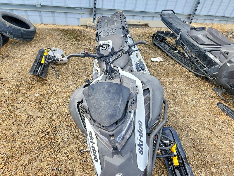 2025 Ski-doo Snowmobile მანქანა იყიდება აუქციონზე, vin: 2BPSAASE4SV000443, აუქციონის ნომერი: 49816336