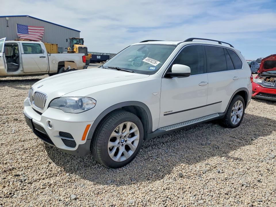 49928226 :رقم المزاد ، 5UXZV4C53D0B15058 vin ، 2013 Bmw X5 مزاد بيع