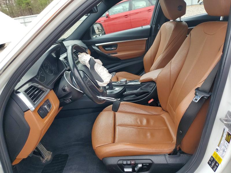 51894436 :رقم المزاد ، WBA8D9G3XHNU62153 vin ، 2017 Bmw 330 مزاد بيع