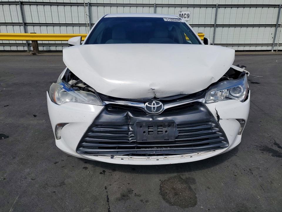 51380826 :رقم المزاد ، 4T4BF1FK3GR522633 vin ، 2016 Toyota Camry مزاد بيع