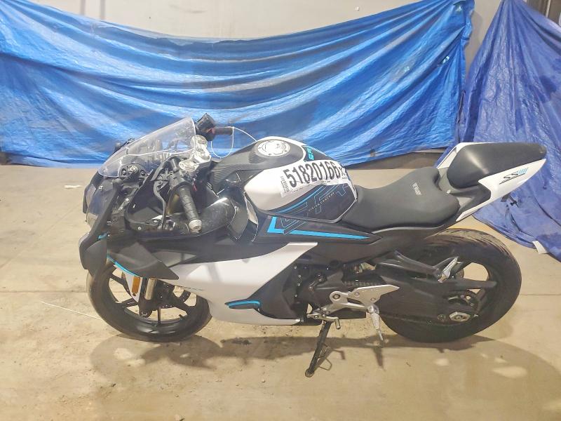 51820166 :رقم المزاد ، LCEPESLA4R6002022 vin ، 2024 Cf Moto 450ss مزاد بيع