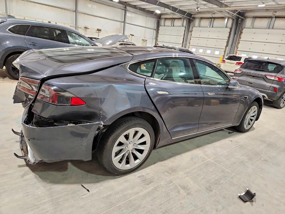 Aukcja sprzedaży 2017 Tesla Model S, vin: 5YJSA1E2XHF190635, numer aukcji: 49493656