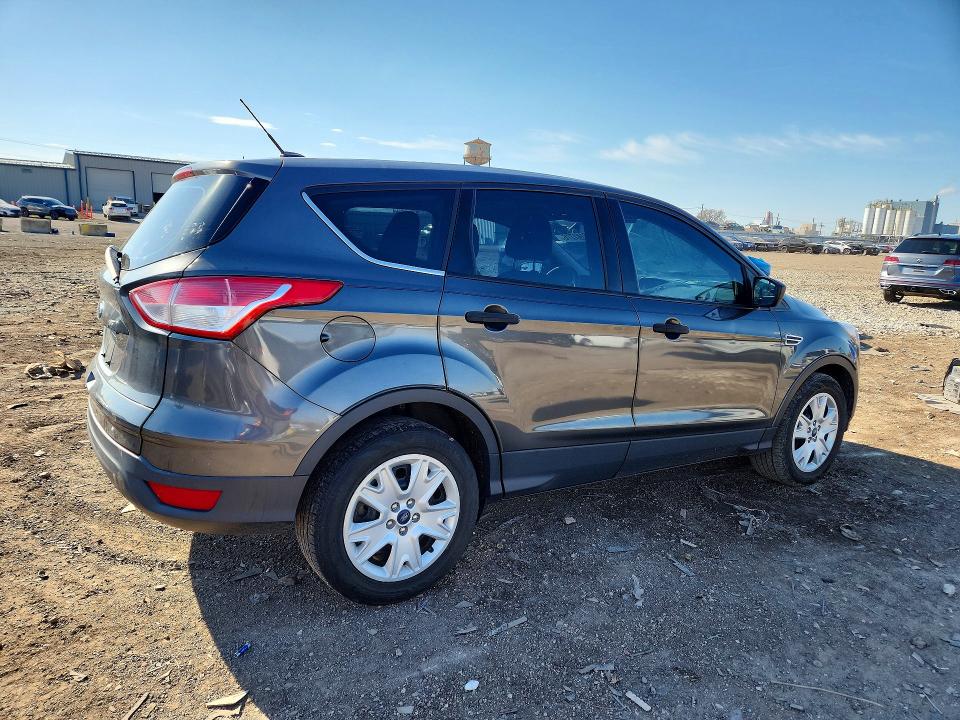 2015 Ford Escape მანქანა იყიდება აუქციონზე, vin: 1FMCU0F78FUB46293, აუქციონის ნომერი: 49141776