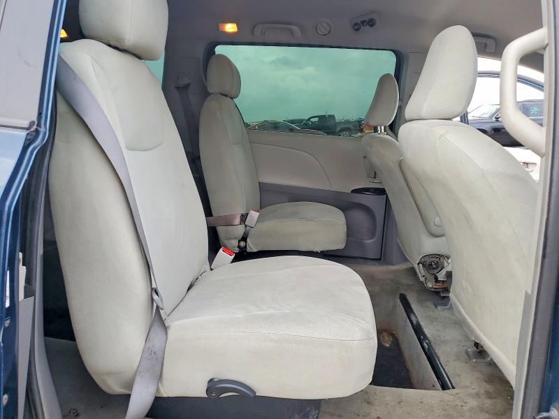 2011 Toyota Sienna მანქანა იყიდება აუქციონზე, vin: 5TDZK3DC4BS025040, აუქციონის ნომერი: 48214066