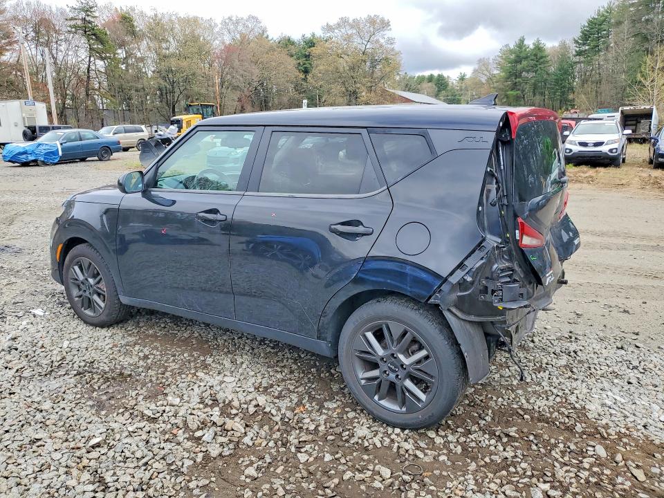 51332456 :رقم المزاد ، KNDJ33AU0N7163664 vin ، 2022 Kia Soul مزاد بيع