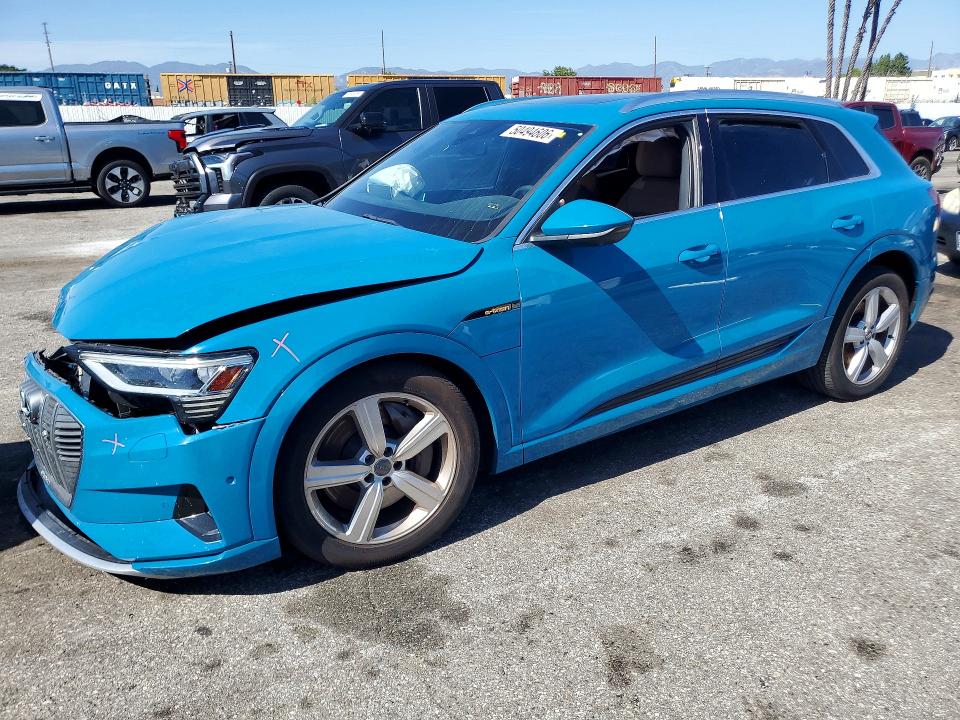 Продажа на аукционе авто 2019 Audi E-tron, vin: WA1LAAGE9KB011727, номер лота: 50494606