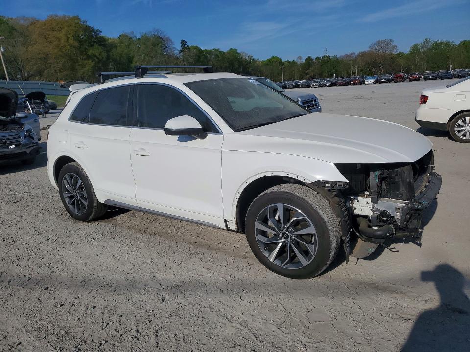 47017146 :رقم المزاد ، WA1AAAFY8M2033983 vin ، 2021 Audi Q5 مزاد بيع