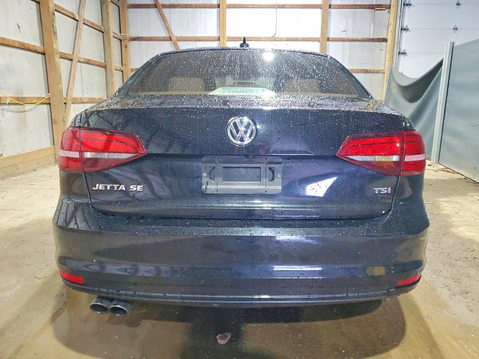 50611396 :رقم المزاد ، 3VWB67AJ6HM342808 vin ، 2017 Volkswagen Jetta مزاد بيع