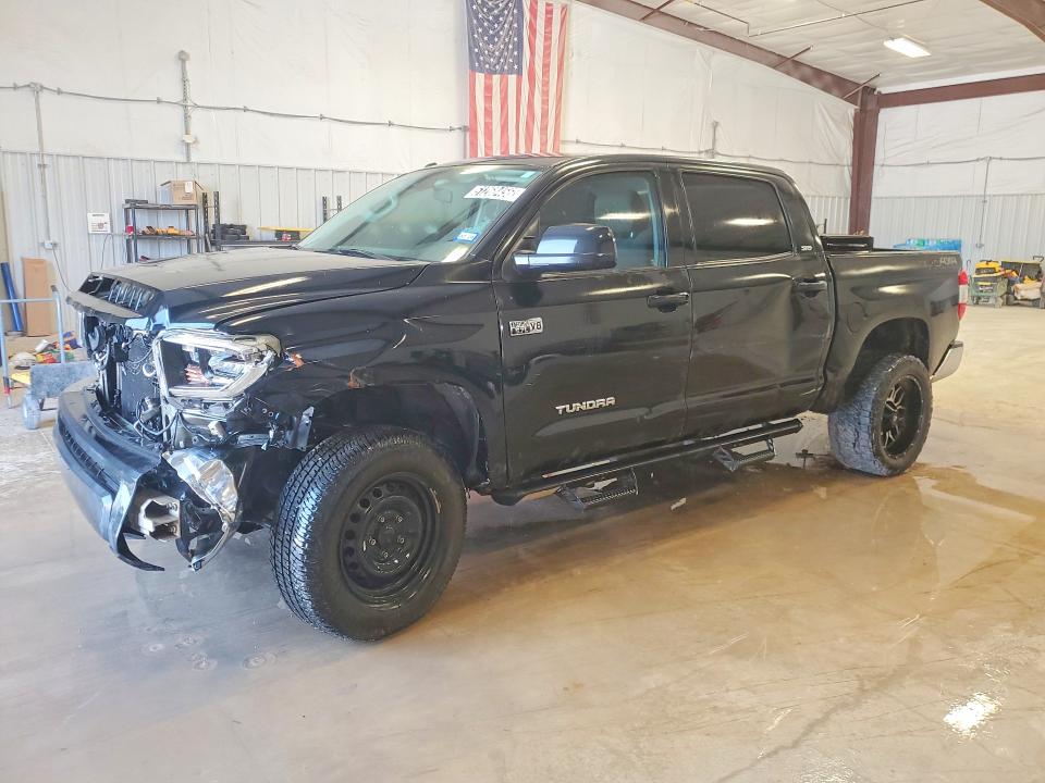 51268456 :رقم المزاد ، 5TFDY5F11JX730838 vin ، 2018 Toyota Tundra مزاد بيع
