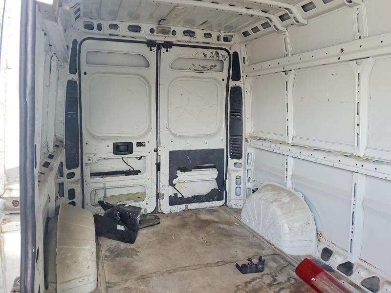 51160386 :رقم المزاد ، 3C6TRVDD2FE501637 vin ، 2015 Ram Promaster 2500 مزاد بيع