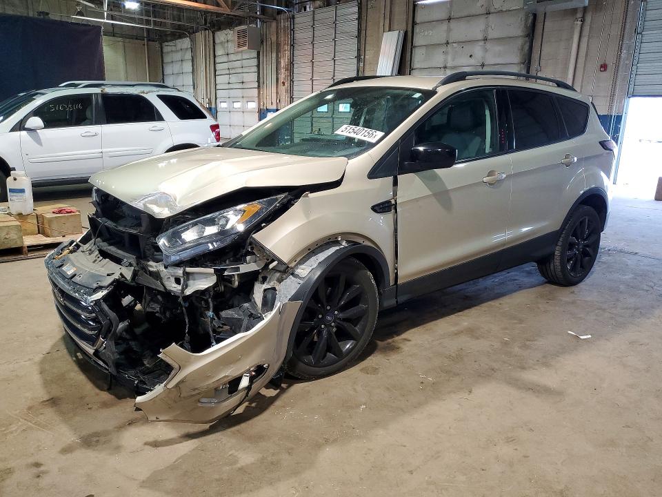 Продаж на аукціоні авто 2018 Ford Escape, vin: 1FMCU0GD5JUC31797, номер лоту: 51540156