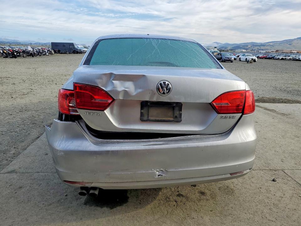 49873556 :رقم المزاد ، 3VWDP7AJ7DM279993 vin ، 2013 Volkswagen Jetta مزاد بيع