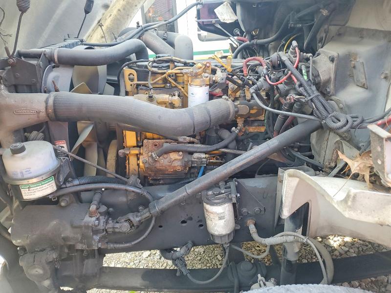 49302046 :رقم المزاد ، 1FUBBUDC44HM87511 vin ، 2004 Freightliner Medium Conventional مزاد بيع