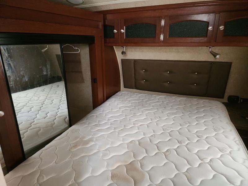 Продажа на аукционе авто 2015 Rockwood Trailers, vin: 4X4FRLD24F1865290, номер лота: 49657026