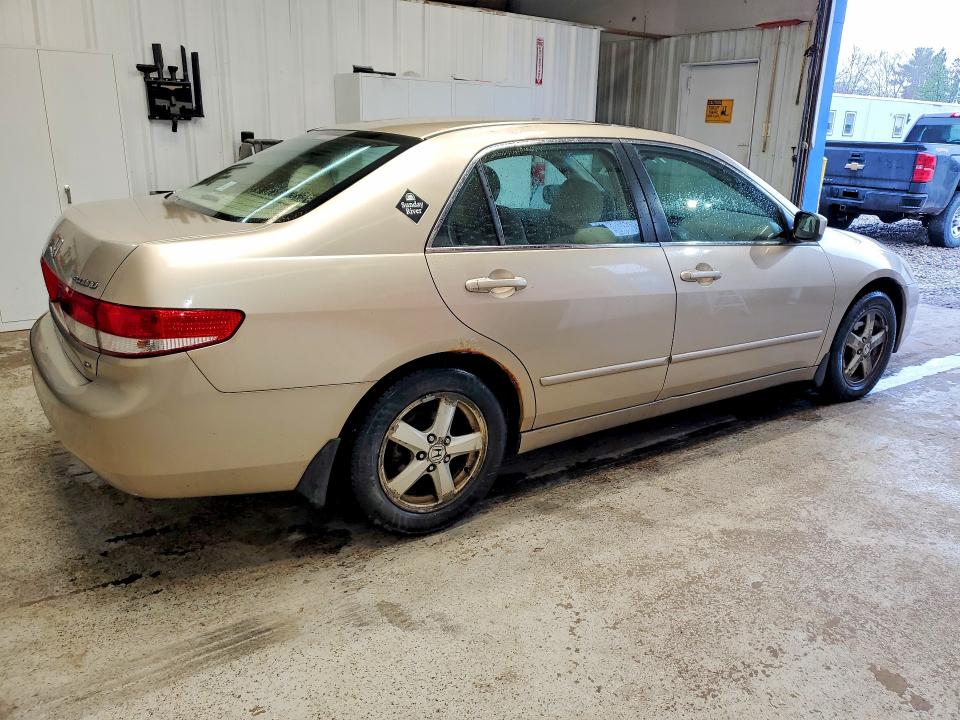 51608106 :رقم المزاد ، 1HGCM566X4A037374 vin ، 2004 Honda Accord مزاد بيع