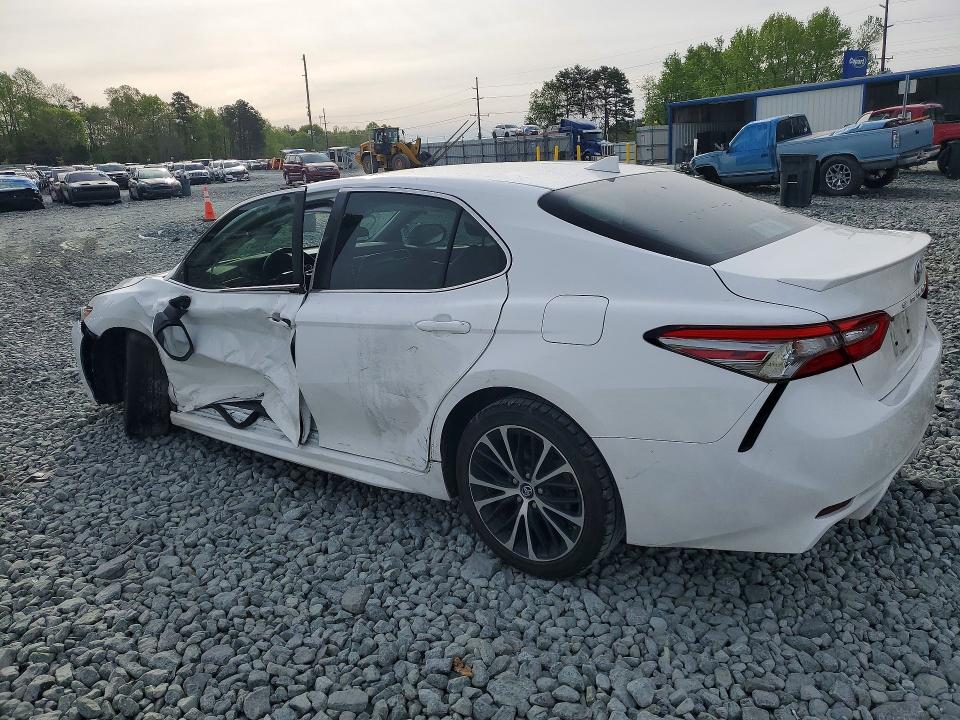 2018 Toyota Camry მანქანა იყიდება აუქციონზე, vin: 4T1B11HK5JU636064, აუქციონის ნომერი: 49076436