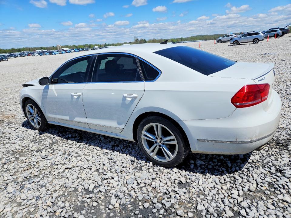 51373996 :رقم المزاد ، 1VWBN7A37EC077124 vin ، 2014 Volkswagen Passat مزاد بيع