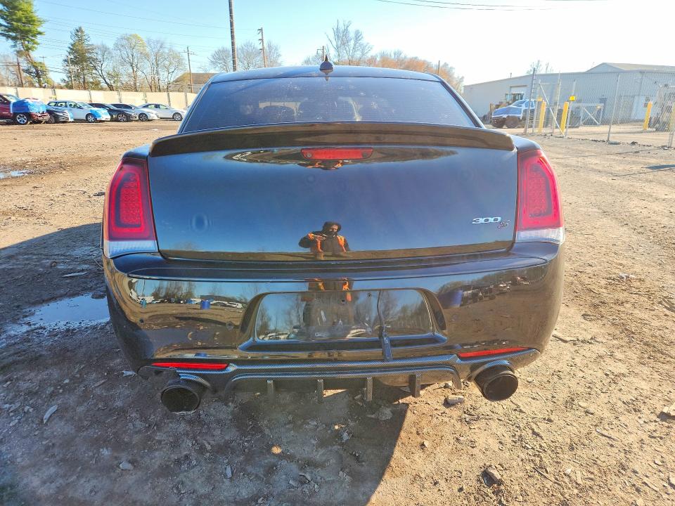 Продаж на аукціоні авто 2015 Chrysler 300, vin: 2C3CCABT1FH808139, номер лоту: 48965976