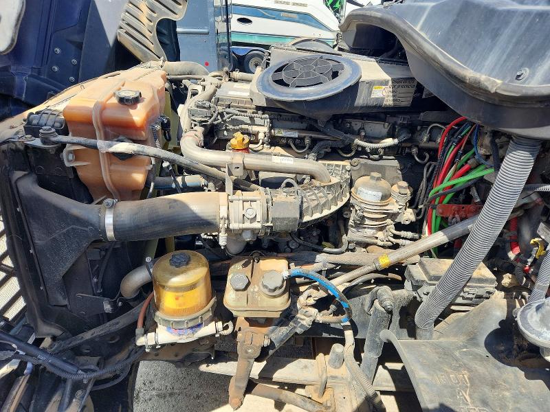 2016 Freightliner Cascadia 125 მანქანა იყიდება აუქციონზე, vin: 3AKJGLDR0GSGW7699, აუქციონის ნომერი: 49660156