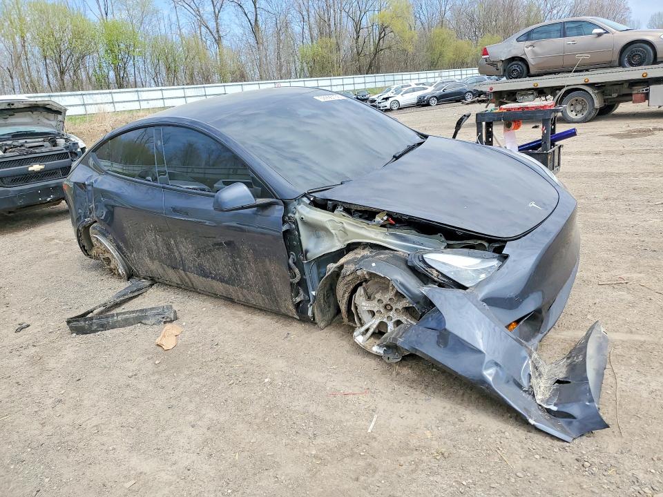 50996136 :رقم المزاد ، 7SAYGDEE3RF030802 vin ، 2024 Tesla Model Y مزاد بيع