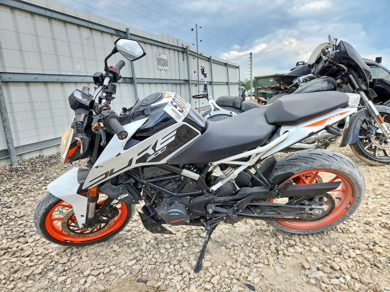50762916 :رقم المزاد ، MD2JPC408LC094590 vin ، 2020 Ktm 200 مزاد بيع