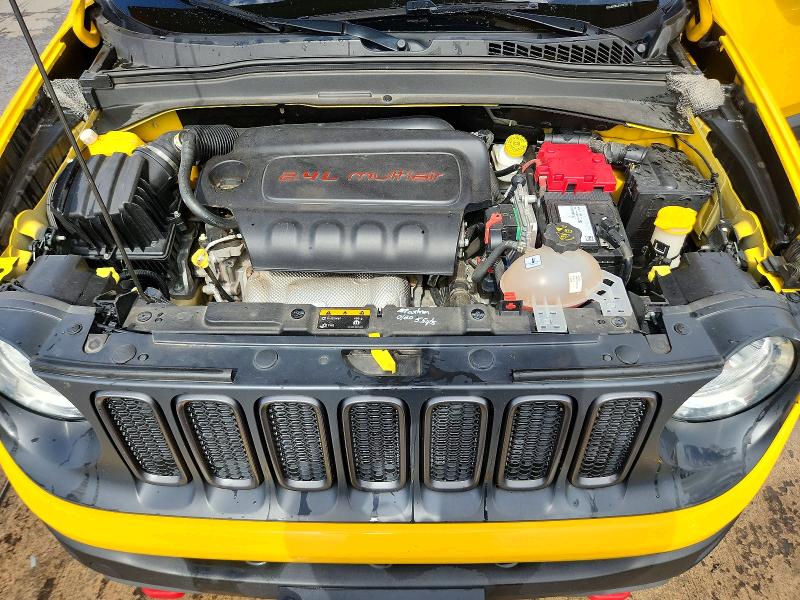 2018 Jeep Renegade მანქანა იყიდება აუქციონზე, vin: ZACCJBCB4JPH15796, აუქციონის ნომერი: 49302866