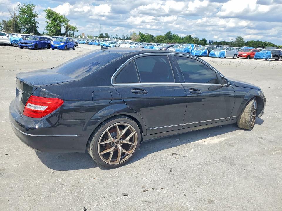 51112696 :رقم المزاد ، WDDGF4HB3DR272947 vin ، 2013 Mercedes-benz C مزاد بيع