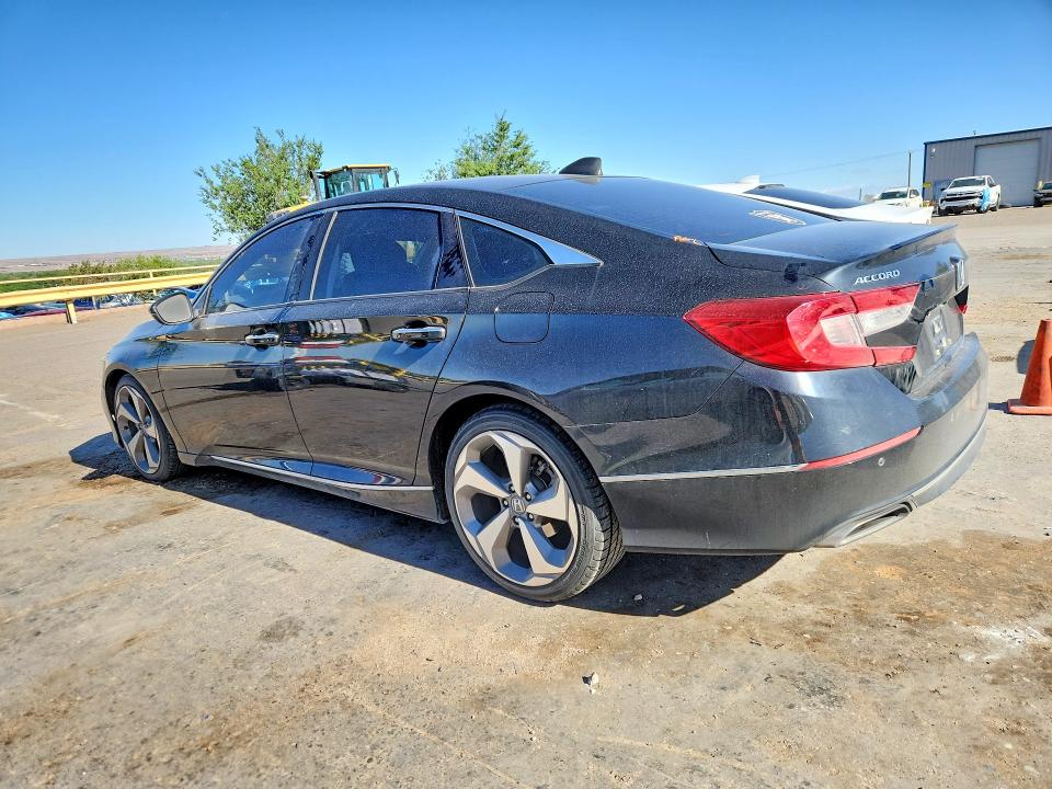 51277996 :رقم المزاد ، 1HGCV1F96JA000558 vin ، 2018 Honda Accord مزاد بيع