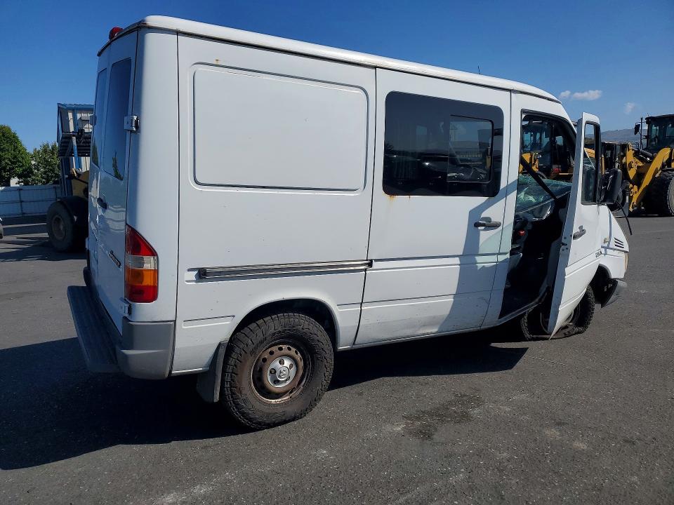 51265576 :رقم المزاد ، WD0PD144855807096 vin ، 2005 Dodge Sprinter مزاد بيع