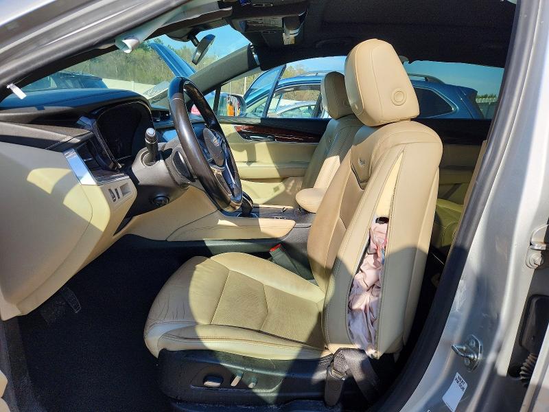 50602166 :رقم المزاد ، 1GYKNFRS5JZ225572 vin ، 2018 Cadillac Xt5 مزاد بيع