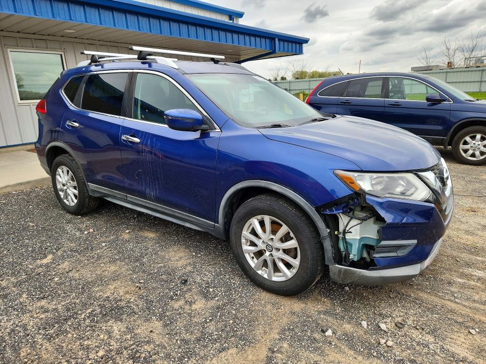 Продажа на аукционе авто 2017 Nissan Rogue, vin: KNMAT2MV2HP570744, номер лота: 51592486
