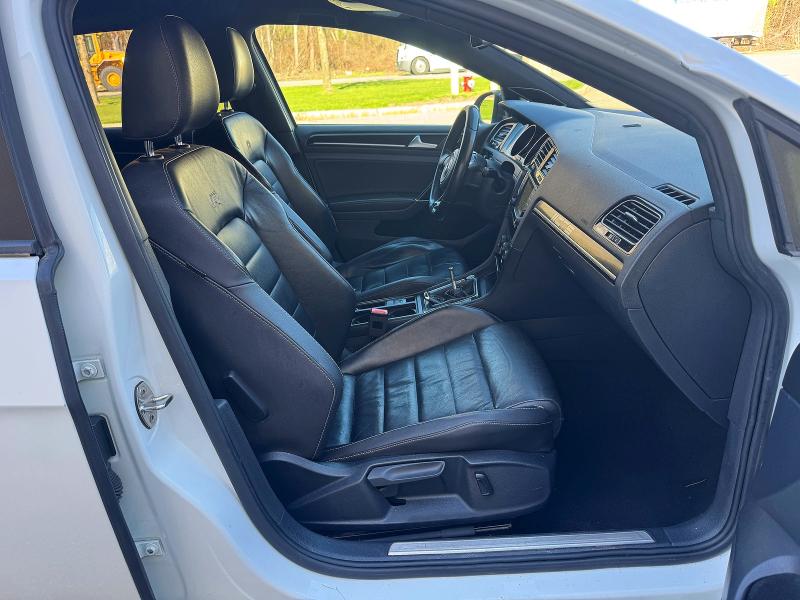 2016 Volkswagen Golf R მანქანა იყიდება აუქციონზე, vin: WVWUF7AU2GW081911, აუქციონის ნომერი: 51894396