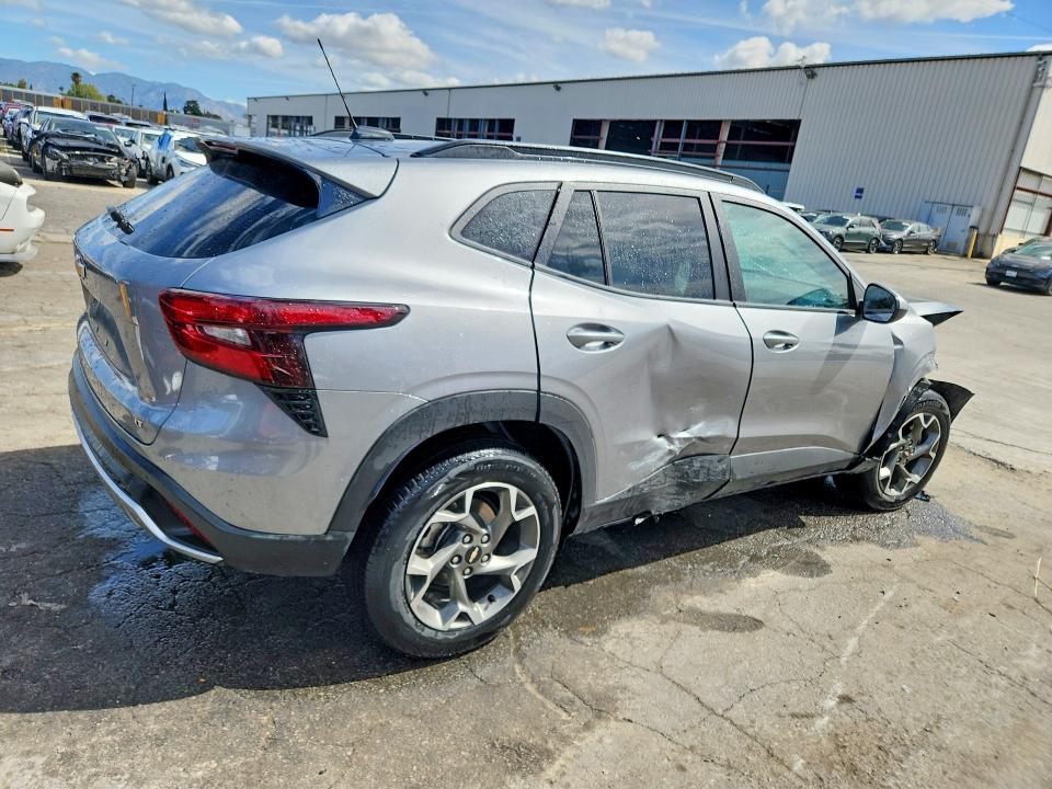 Продажа на аукционе авто 2025 Chevrolet Trax, vin: KL77LHEP8SC243077, номер лота: 58895816