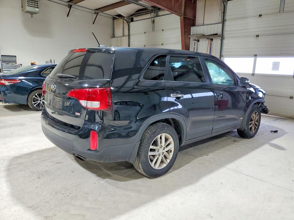 Продажа на аукционе авто 2015 Kia Sorento, vin: 5XYKTCA64FG582885, номер лота: 48262276